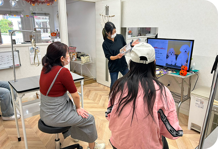 大切な家族だからこそ安心して任せられる場所へ。ワンちゃんの個性やライフスタイルに合わせたやさしいトリミングを心がけています。